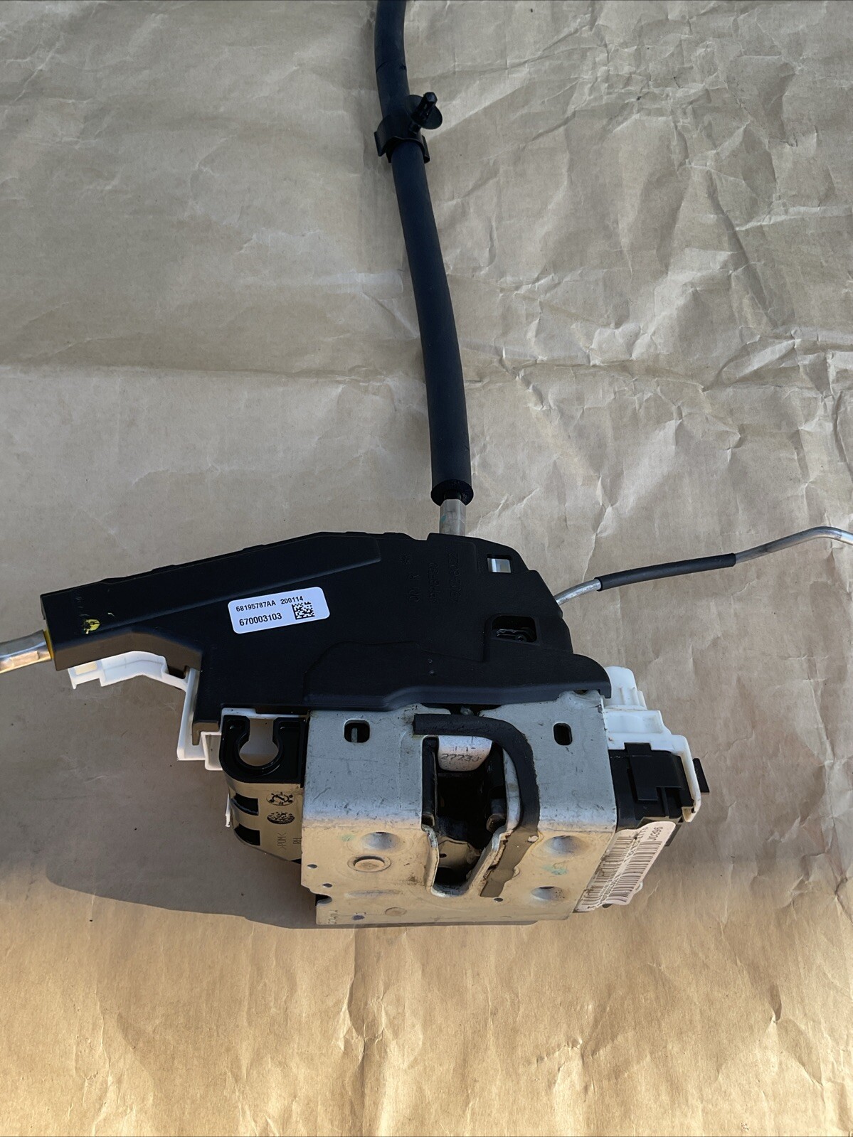 Maserati Quattroporte 2014-2024 FRONT+RIGHT Door latch P/N 670003103