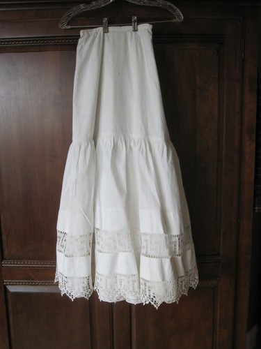 AUTHENTIC ANTIQUE VICTORIAN EDWARDIAN 19TH C WHITE