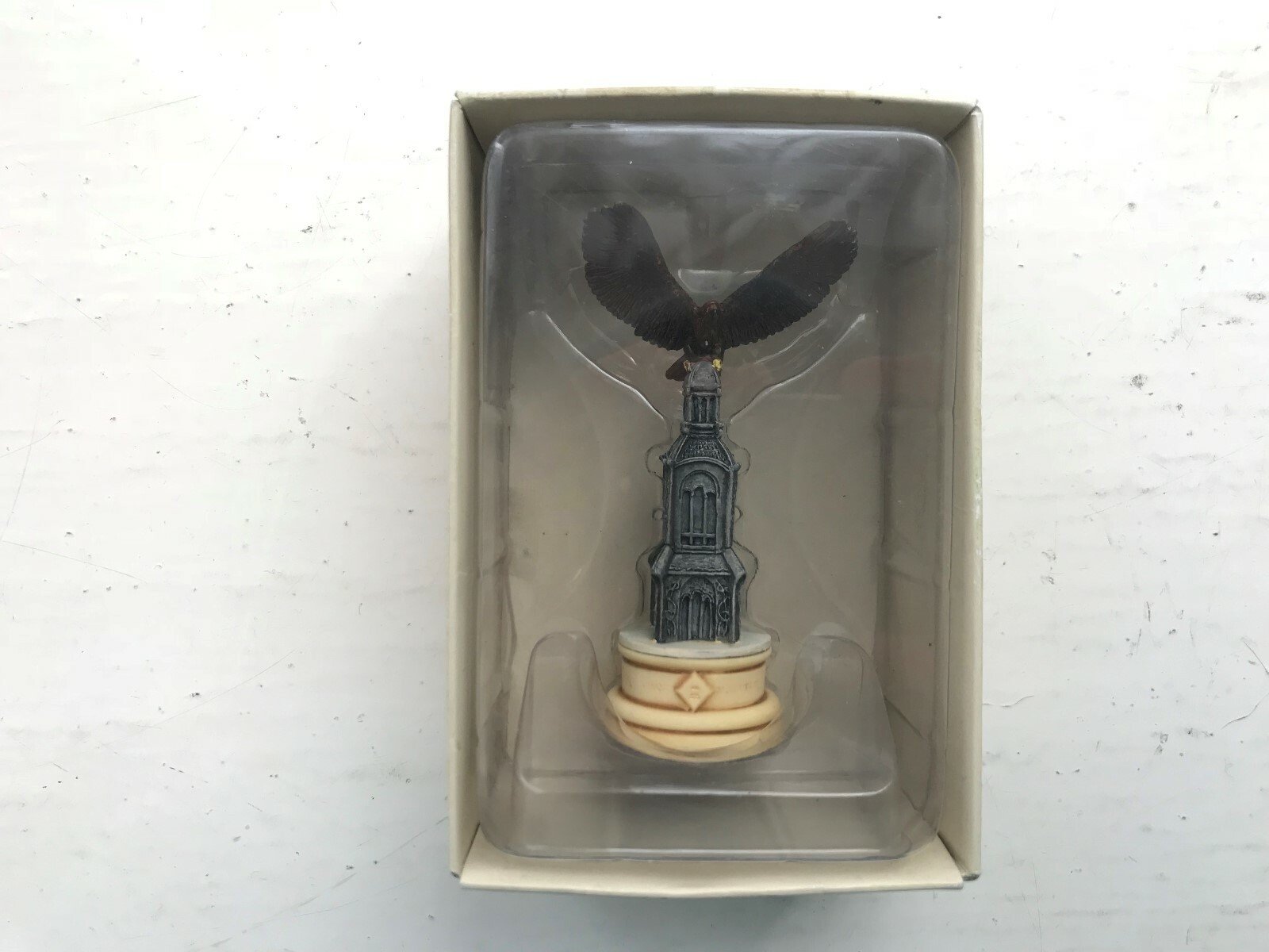 LORD OF THE RINGS CHESS COLLECTION 36 GREY HAVENS EAGLE EAGLEMOSS FIGURE WHITE