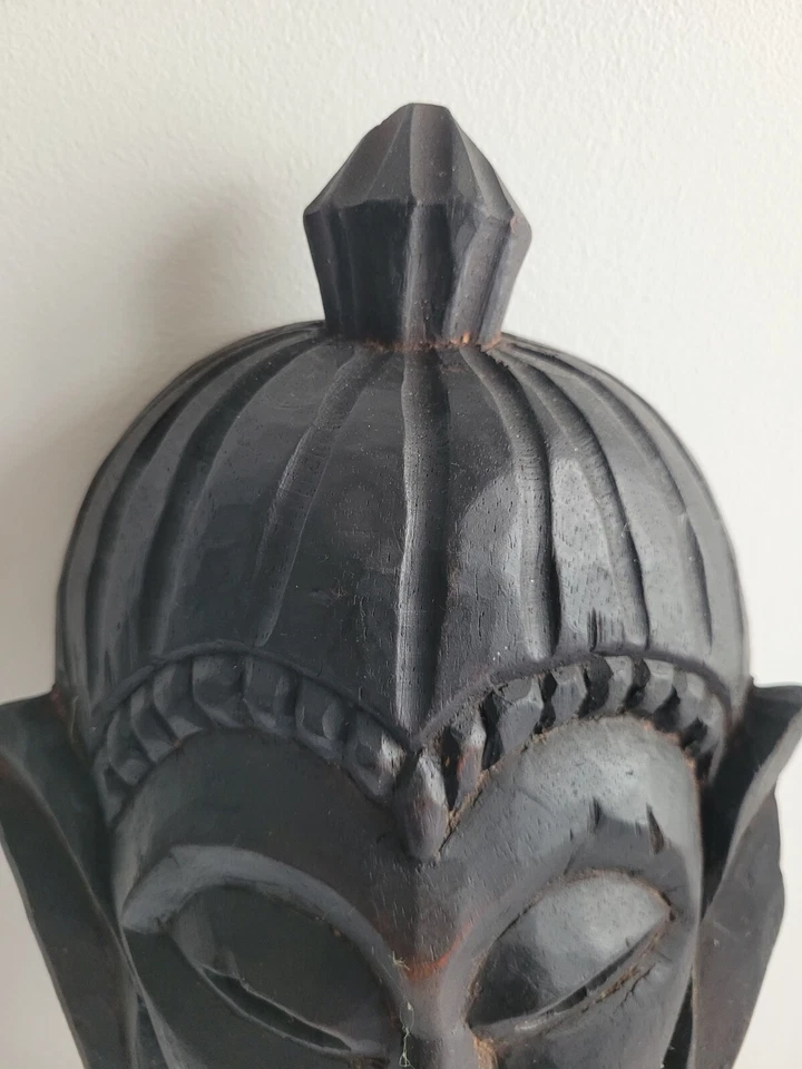 Máscara de madera nepalí vintage tallada Foto 4 de 4