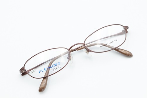 FLEXON Select 1137 by Marchon Autumn Brown 52-18-135 Oval Eyeglass Frames J170