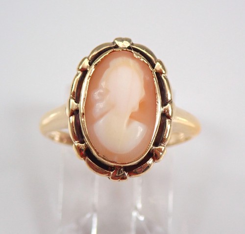 Vintage Antique Yellow Gold Cameo Solitaire Ring Bezel Set Solitaire