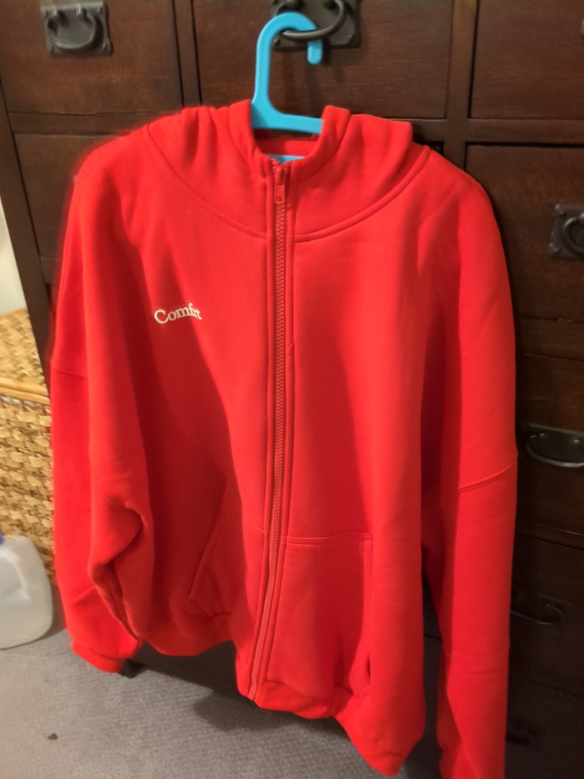 Comfrt Red Hoddie (Large)