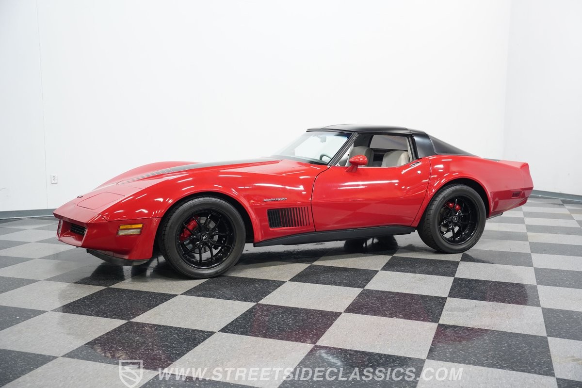 1982 Red Chevrolet Corvette   | C3 Corvette Photo 7