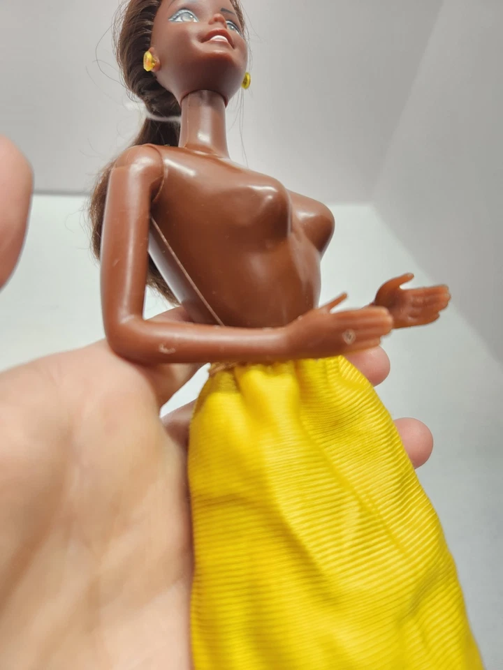 1977 Barbie Fashion Photo Christie Mattel 2324 Black Superstar AA Doll W Skirt - Image 4 of 4