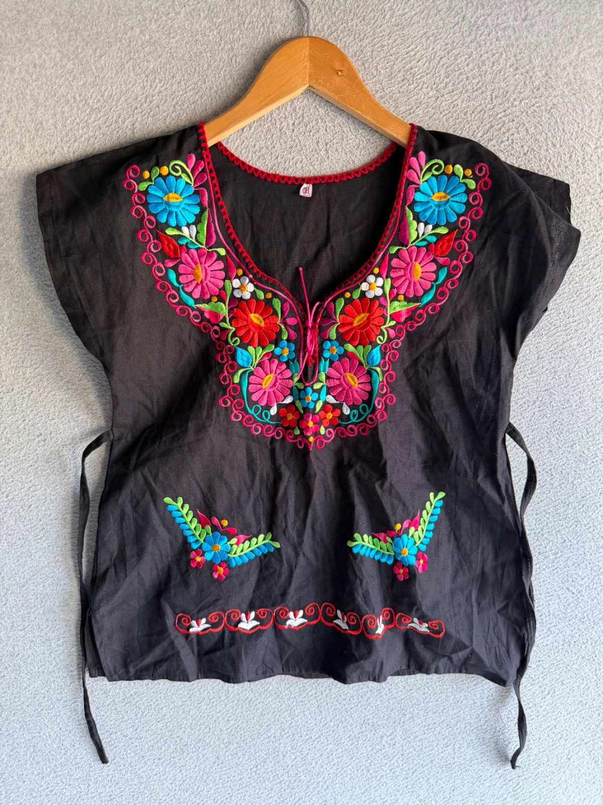 Artisan Mexican Blouse Womens Small Floral Embroidery Boho Peasant Hippie