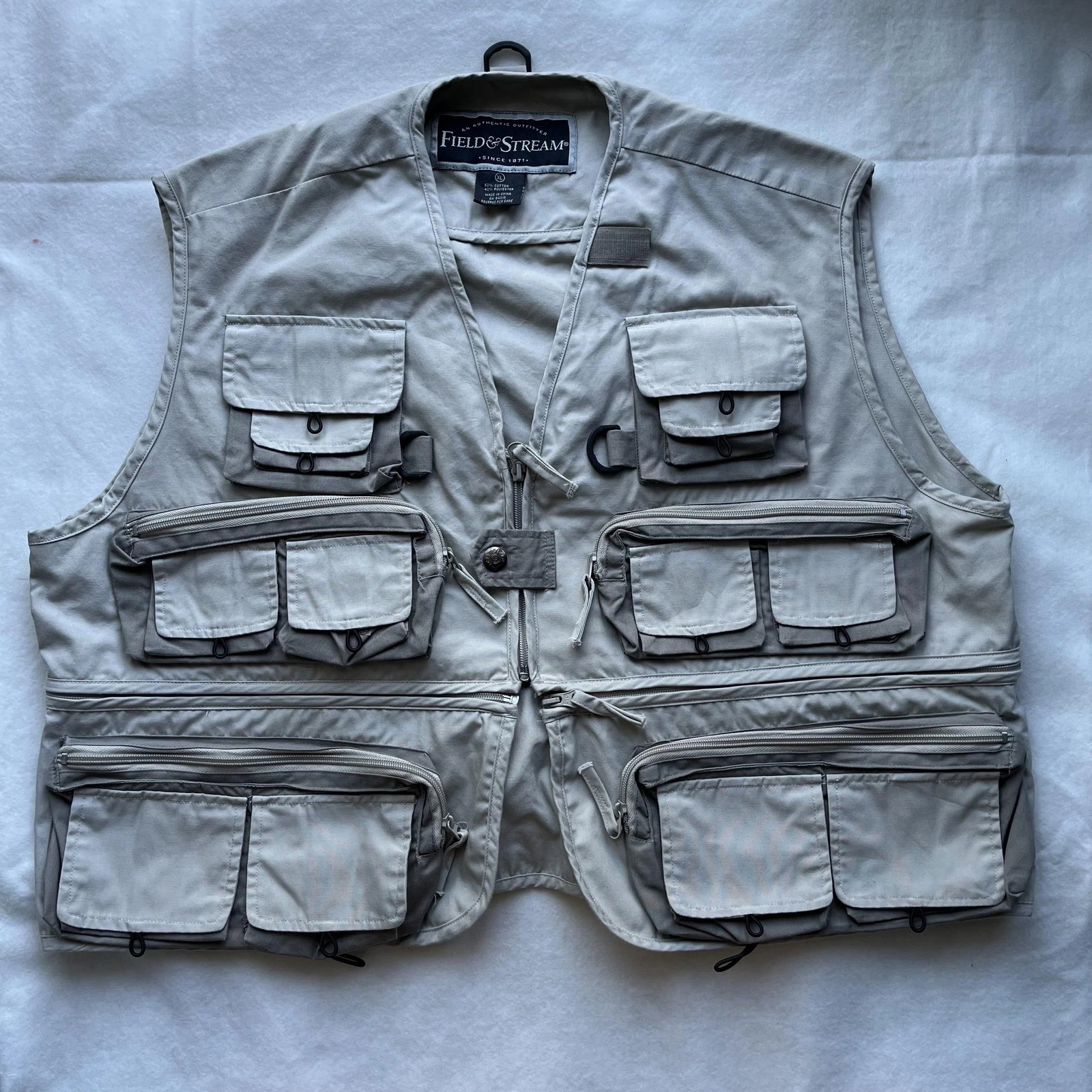 Field & Stream Fishing Vest Mens XL Khaki Multi Pocket Utility Photography