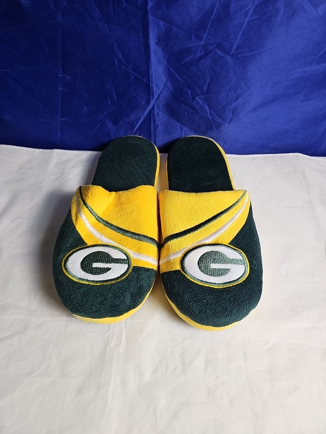 - Sportswear Apparel Fan Gear Size Medium 11-11.5