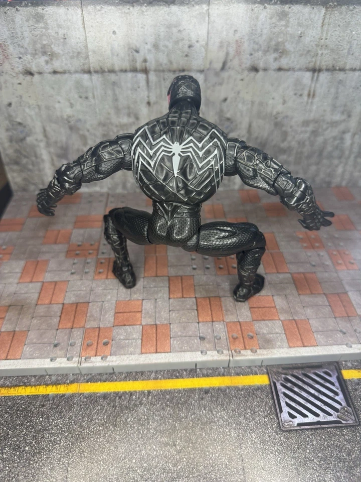 Figura Marvel Legends Spider-Man 3 Venom 2007 Sandman BAF Line Foto 4 de 4