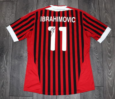 ZLATAN IBRAHIMOVIĆ SIGNED AUTOGRAPH! AC MILAN HOME FOOTBALL SHIRT