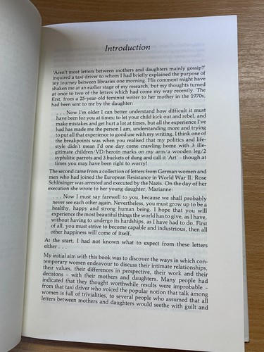 1983 1ST Edición "Between Nosotros Mismos "Mother & Daughter Letras Hb Libro - Imagen 10 de 18