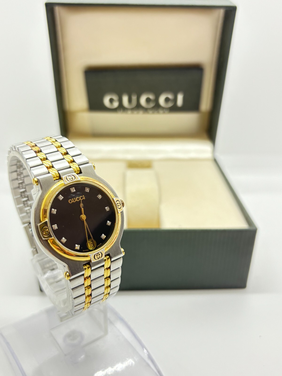 GUCCI 9000M 11P Diamond Two Tone 32mm Quartz Vintage Watch with Box Pre-Owned Excellent Condition