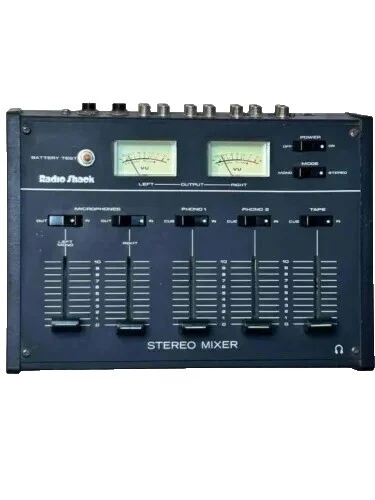 Consolas de mezcla en vivo y de estudio Realistic