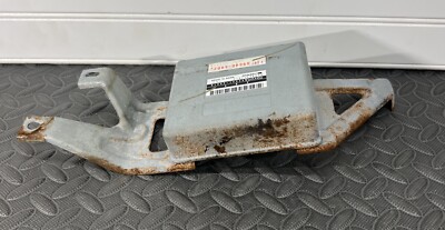 1992-1996 Toyota Land Cruiser Computer Assy Skid Control 89541