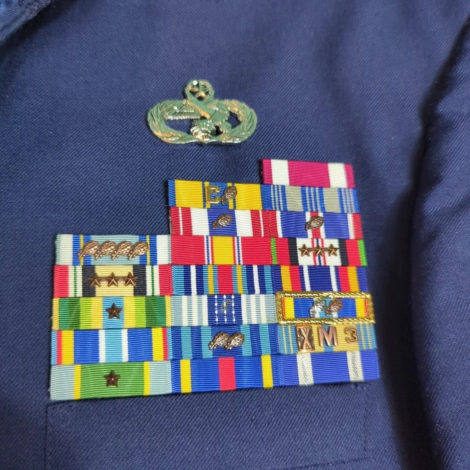 AIR FORCE Vtg SERGE AF 1620 Blue Ribbon Bar Decorated Coat JACKET 8405 Men's 40R - Image 4 of 4