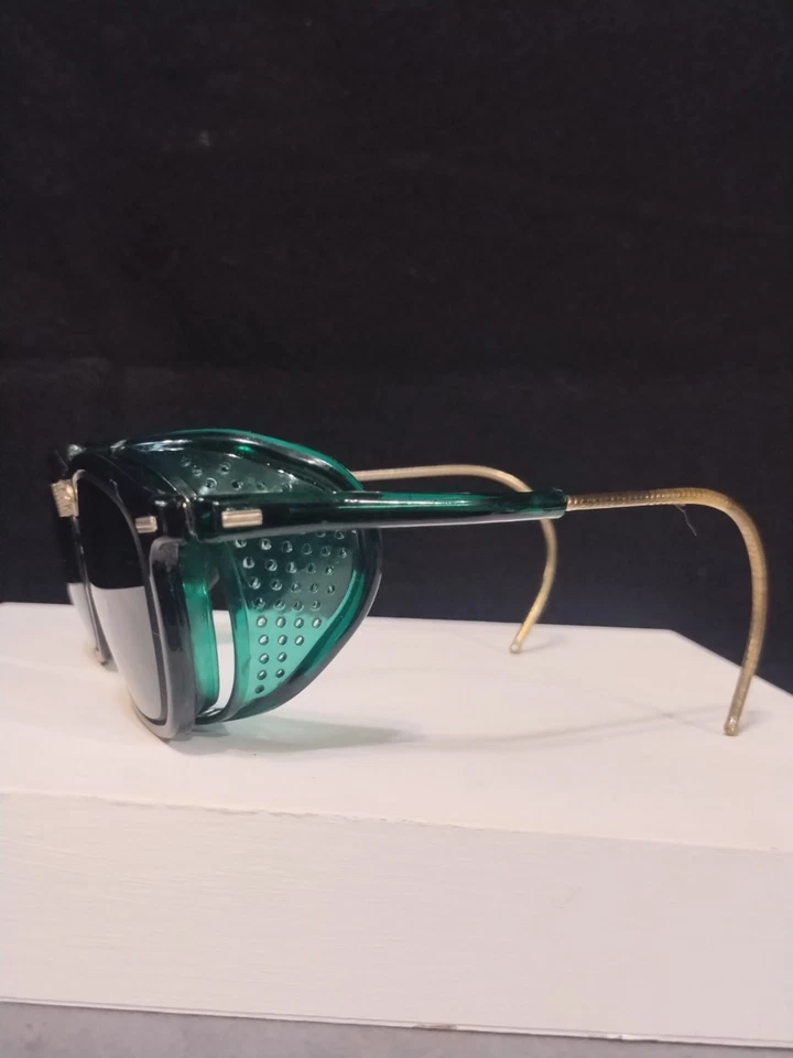 Vintage 1940s Willson Green Industrial Folding Safety/ Riding Glasses Steampunk - Image 3 of 4