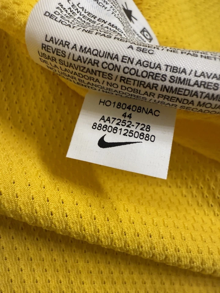 Camiseta Nike 2020 Los Angeles Lakers auténtica parche conmemorativo LeBron James KB24 Foto 3 de 4