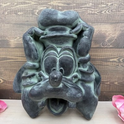 Vintage Disney Goofy Garden Statue Flower Pot Planter Wall Hanging Figure
