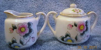 Vintage Miniature Sugar Bowl w/Lid & Cream Pitcher Wild Rose Design 