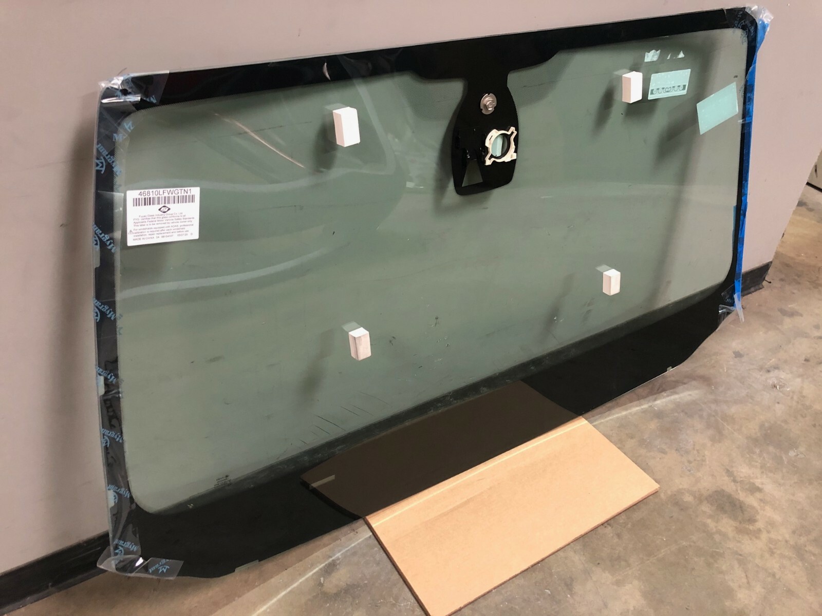 Rolls Royce Ghost Series 1, Windshield Glass New Aftermarket, P/N 51 31 7202627