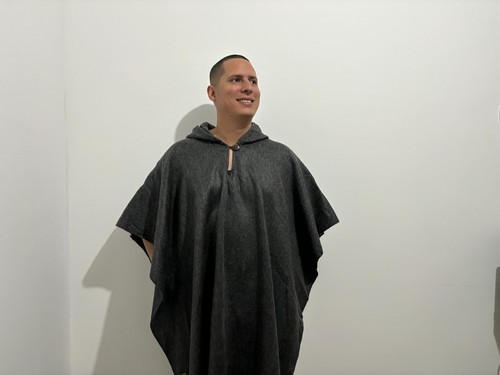 Alpaka Wollponcho - Unisex Design Poncho - Kapuzenponcho - grau - Bild 3 von 7