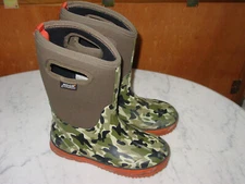 Kids Bogs Classic Camo 71397-352 Winter Insulated Youth Boots Size 4Y