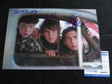 THE THREE??? Cameron Monaghan Chancellor Miller Nick Price Signed Autograph ACOA