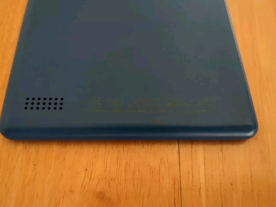 Amazon Kindle Fire 7 (7th Generation) SR043KL 7" Tablet Wi-Fi 16GB Storage Blue  - Image 4 of 4