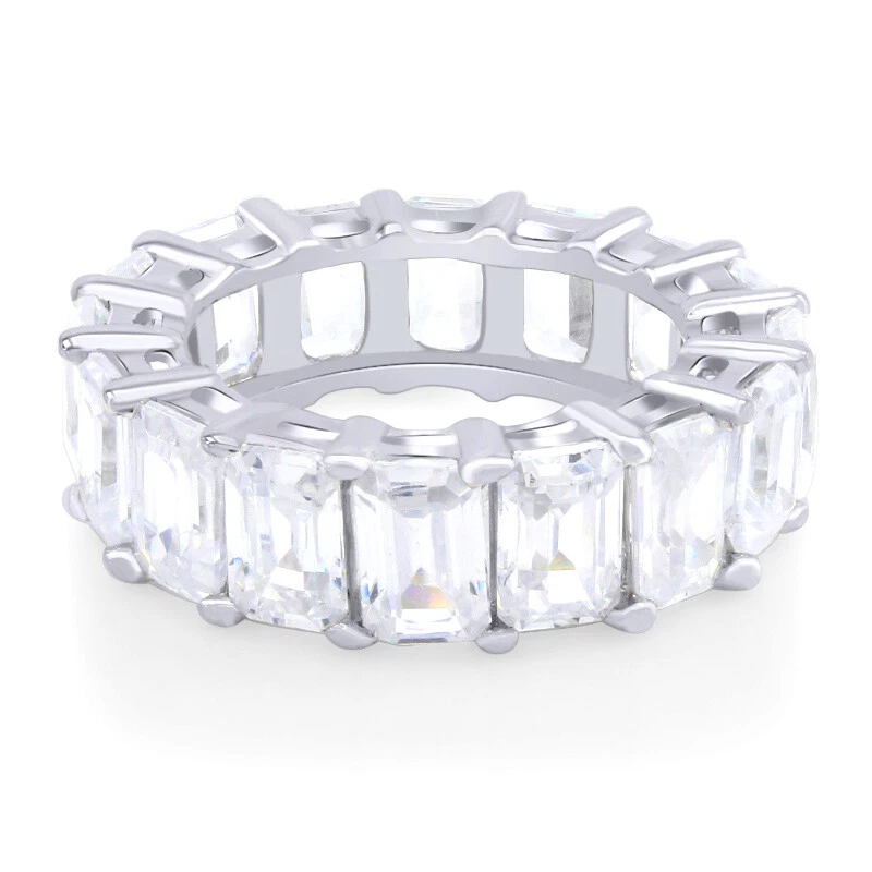 Anel Eternity corte esmeralda zircônia cúbica folheado a ouro 14K - Imagem 3 de 4