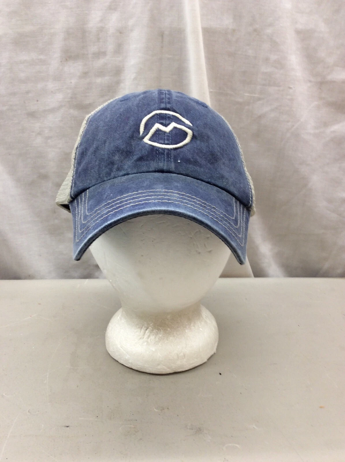 trucker hat baseball cap Vintage Magellan Outdoor Grunge Headwear Camping