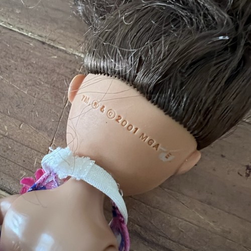 Bratz Yasmin Doll Clothes 2001 MGA No Feet White Pants Halter Top Brown Hair #2 - Picture 14 of 24