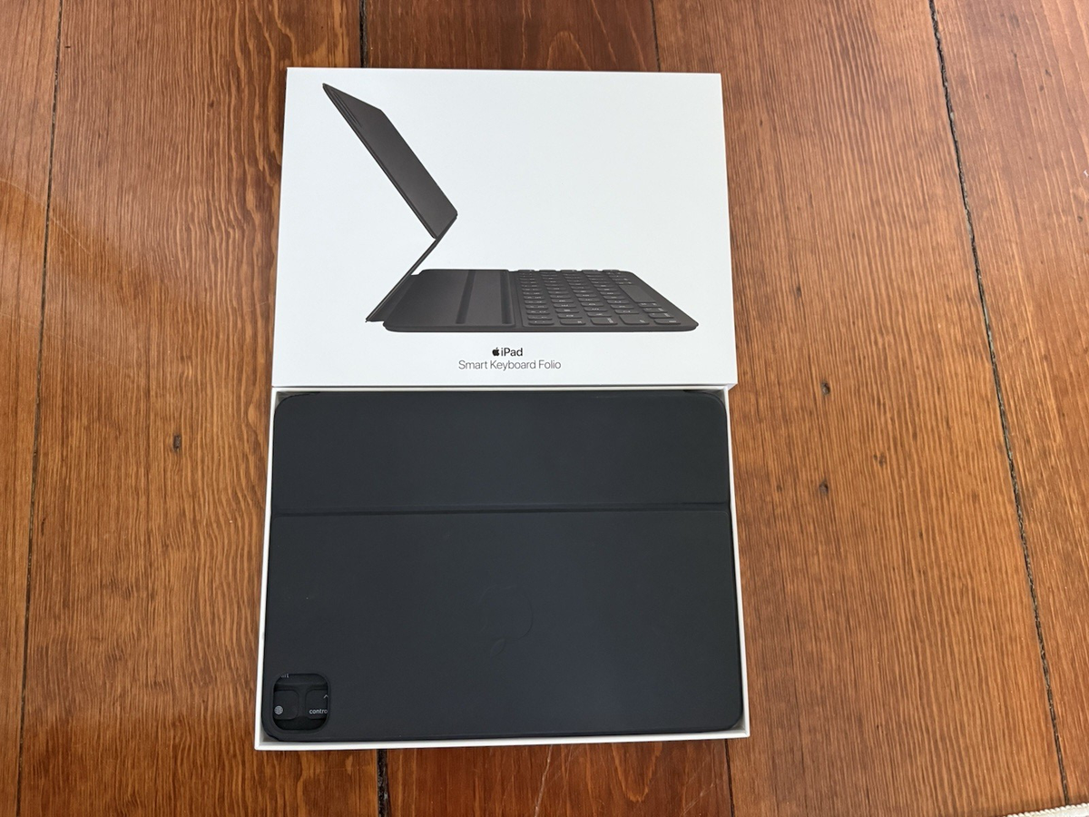 Apple MXNK2LL/A Smart Keyboard Folio for iPad Pro 11-inch, iPad