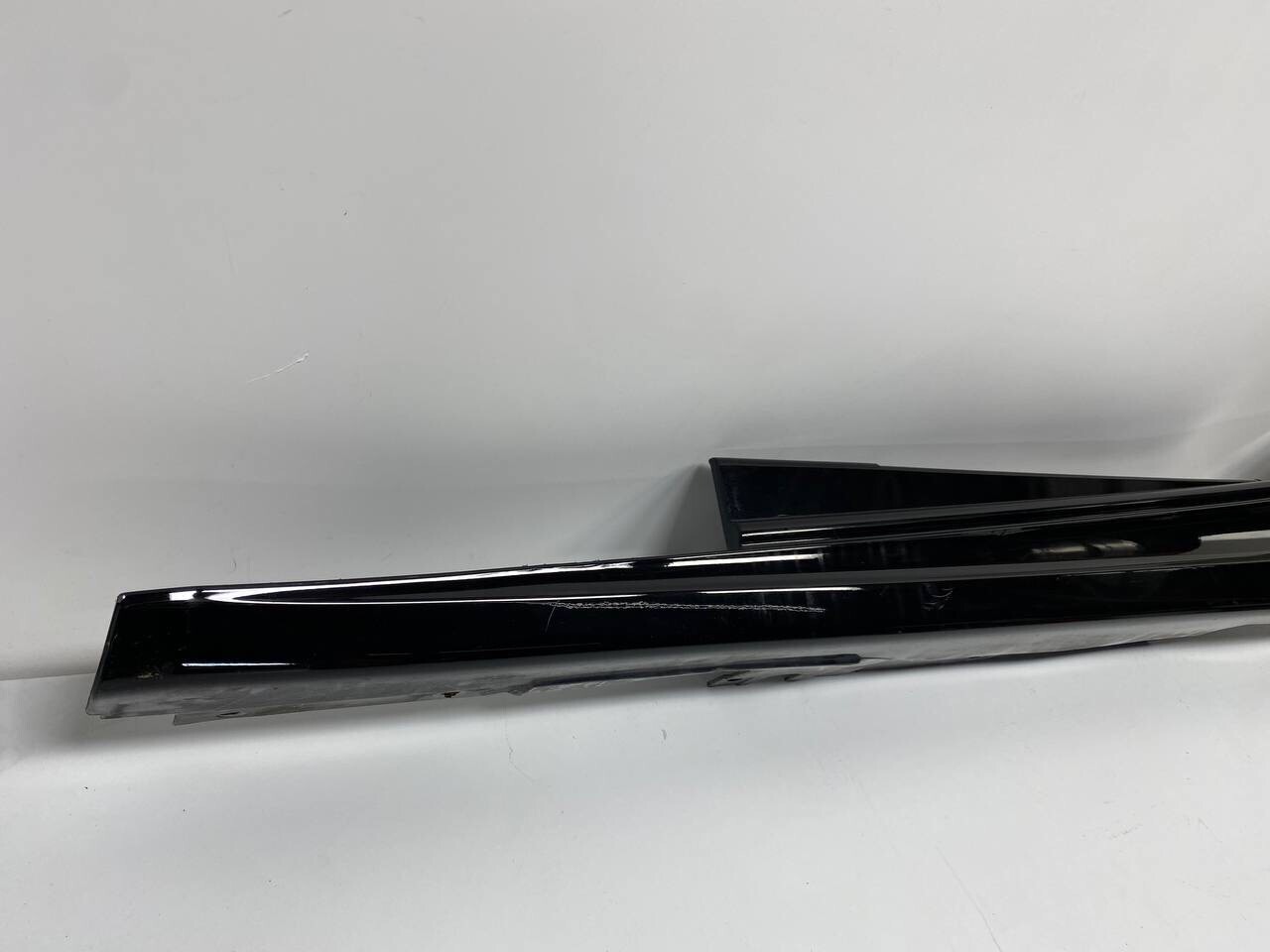 2008 2009 2010-2014 FERRARI CALIFORNIA LEFT MOLDING DRIVER SKIRT ROCKER PANEL