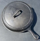 Griswold Cast Iron #10 Small Logo Skillet W/ Lid - Sits Very Flat 716E Erie