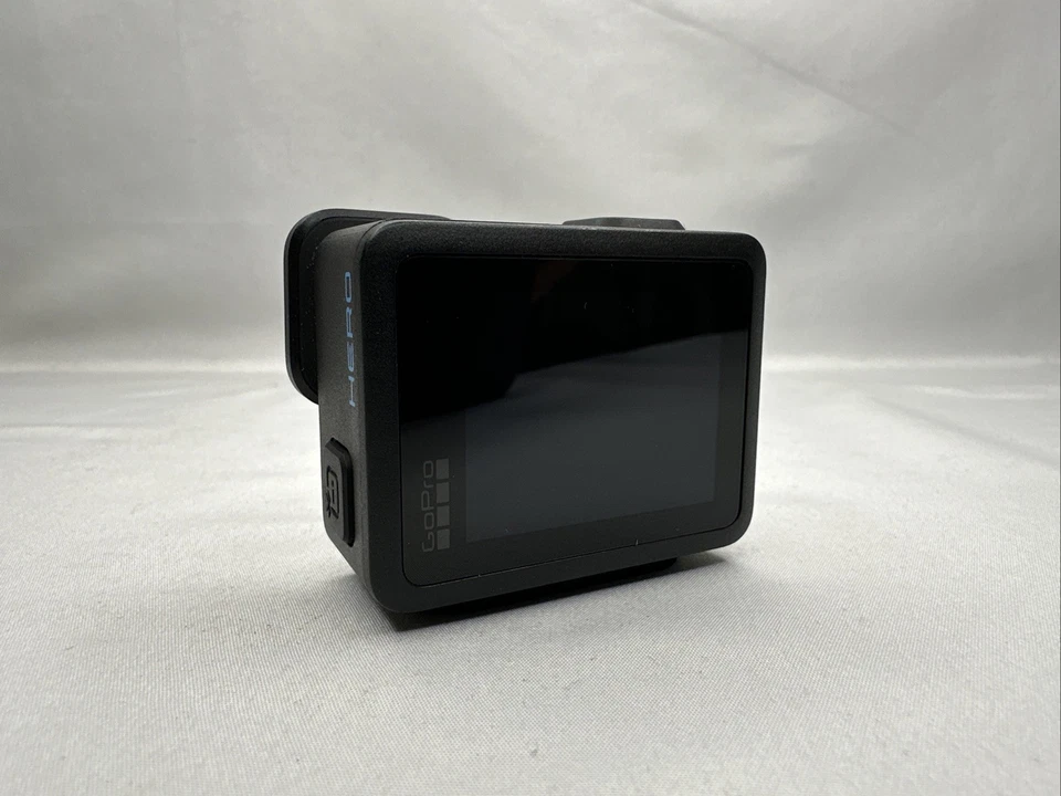 GoPro Hero Compact - 4K Waterproof Action Camera 2024 BUNDLE - USED - READ DESC. - Image 3 of 4