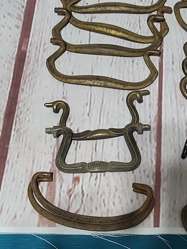 Lot 40+ Vtg Drawer Pulls Drop Rings Hardware Distressed Tarnish Brass Primitive - Picture 10 of 14