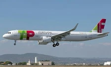 Airbus A-321 A321-200 TAP Portugal Desk Wood Airplane NewModel Large Scale 1/100