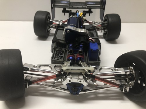 FULL CUSTOM 1/16 Traxxas E-revo F1 Conversion - Picture 9 of 17
