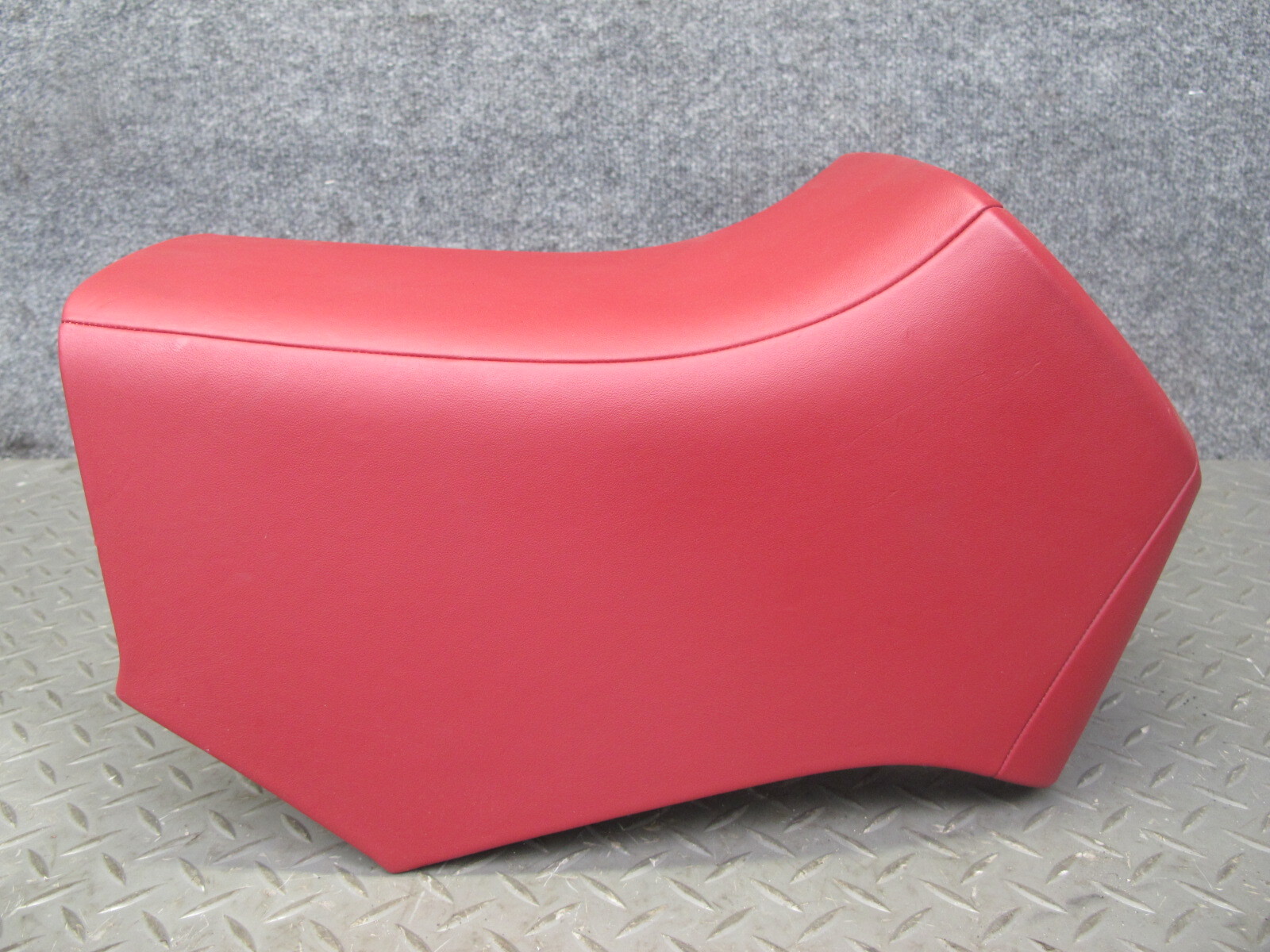 2017-2020 MASERATI LEVANTE M161 REAR CENTER CONSOLE TRIM COVER PANEL RED