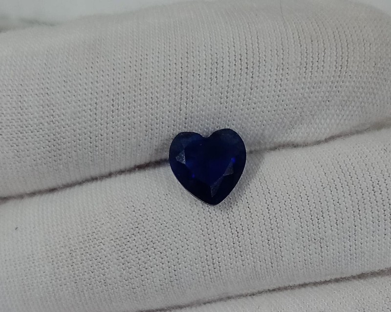 Brilliant Cut 9mm Heart Simulated Blue Sapphire Loose Stone 1 piece Lot Pendant1