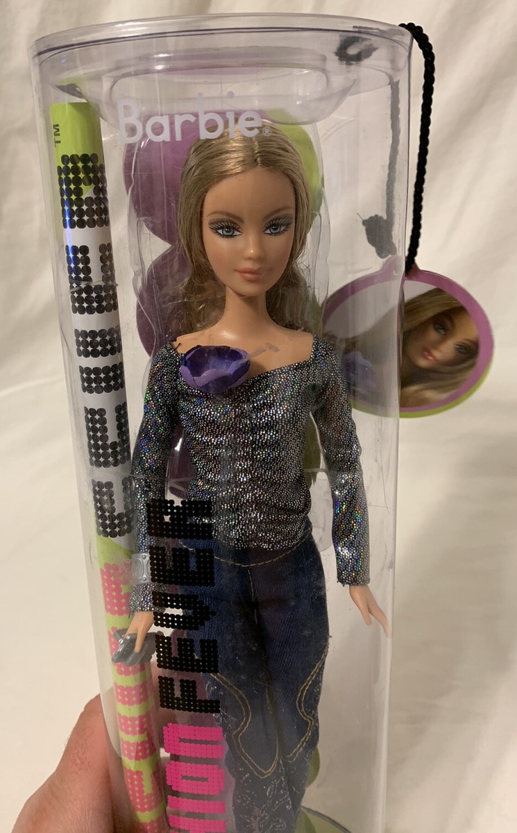 バービー J1326 Purple Shirt, Blue Jeans, and Silver Belt Barbie Fashion