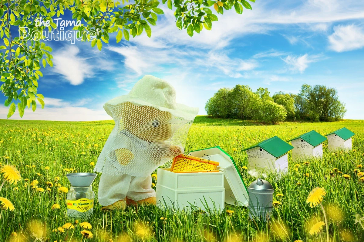 Sylvanian Families Calico Critters Beekeeper Beehive Set