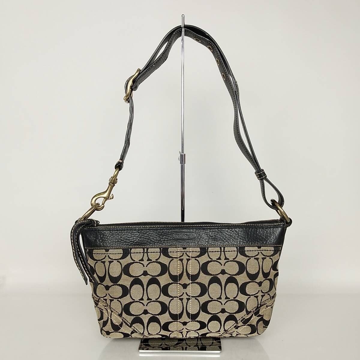 Coach Signature Shoulder Bag in Black - Stylish 72B106 Design