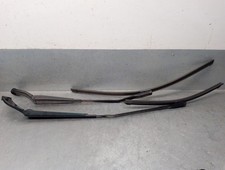 8V1955408C WISCHARM SCHEIBENREINIGUNG VORN RECHTS / 8V1955408C / 5913677 FÜR AUD