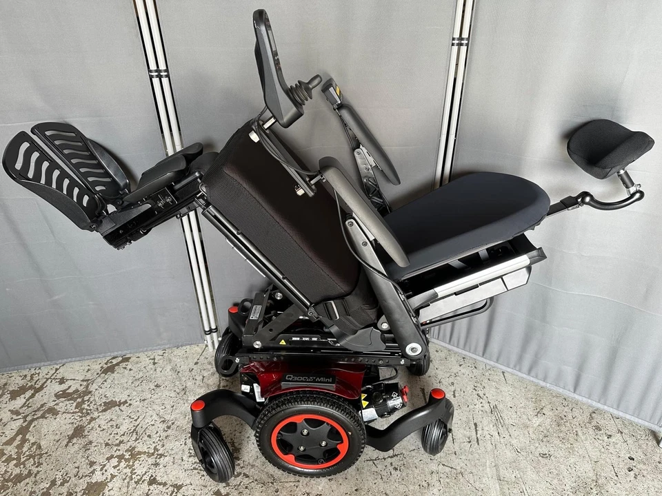 2025 Quickie Q300M Mini Wheelchair, with  Power Lift, Tilt,Leg,Recline, Lights  - Image 2 of 4