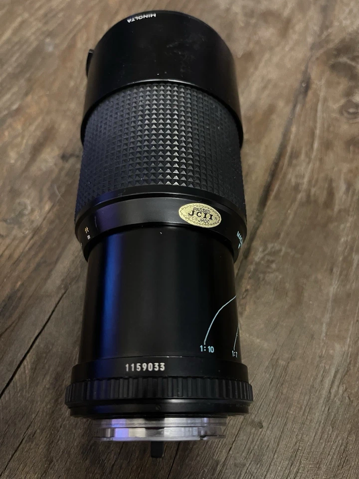 Minolta MD Zoom 70-210mm f/4 Zoom Telephoto Lens With Minolta Hood - Preowned - Image 4 of 4