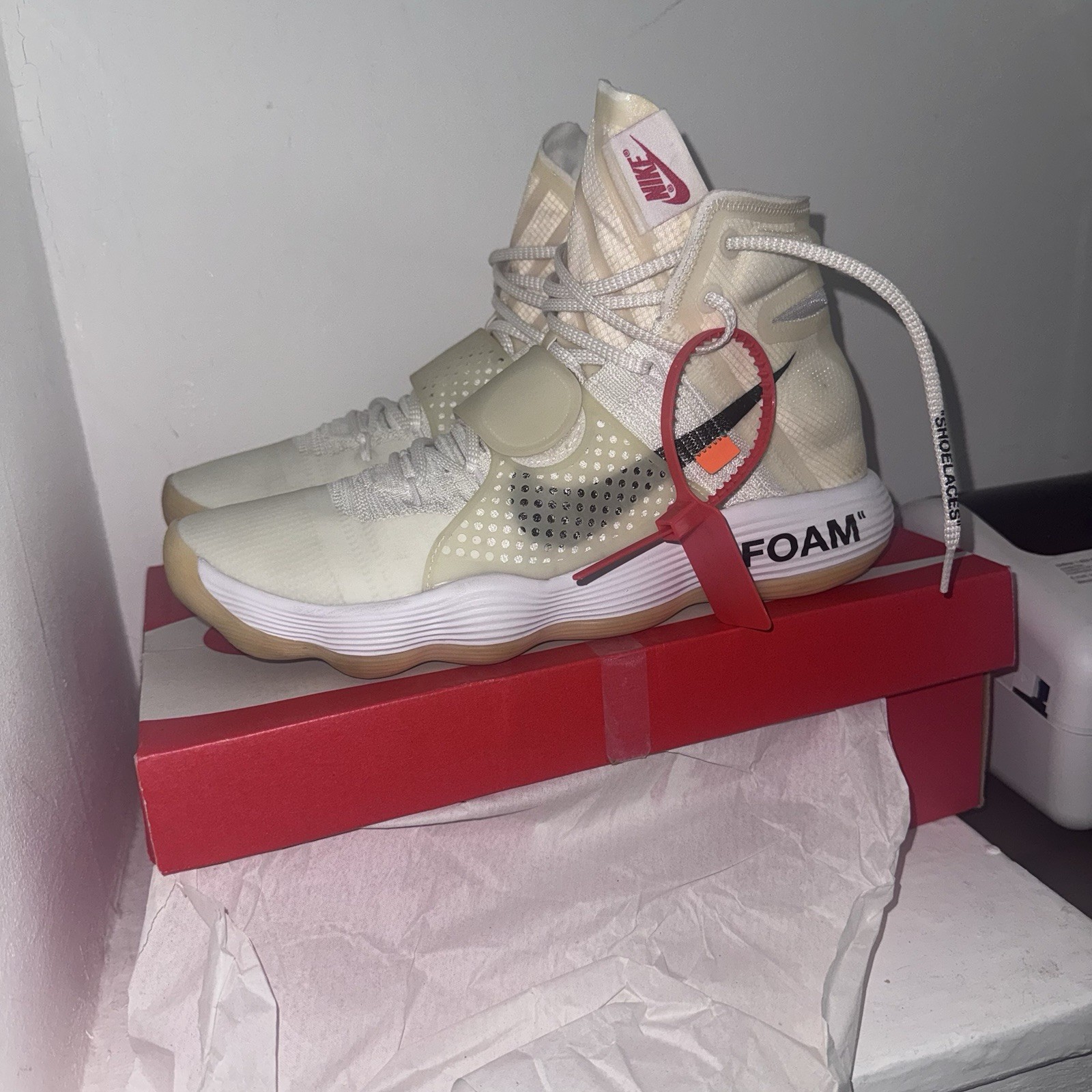 Nike React OFF-WHITE Flyknit Hyperdunk 2017 Train… - image 1