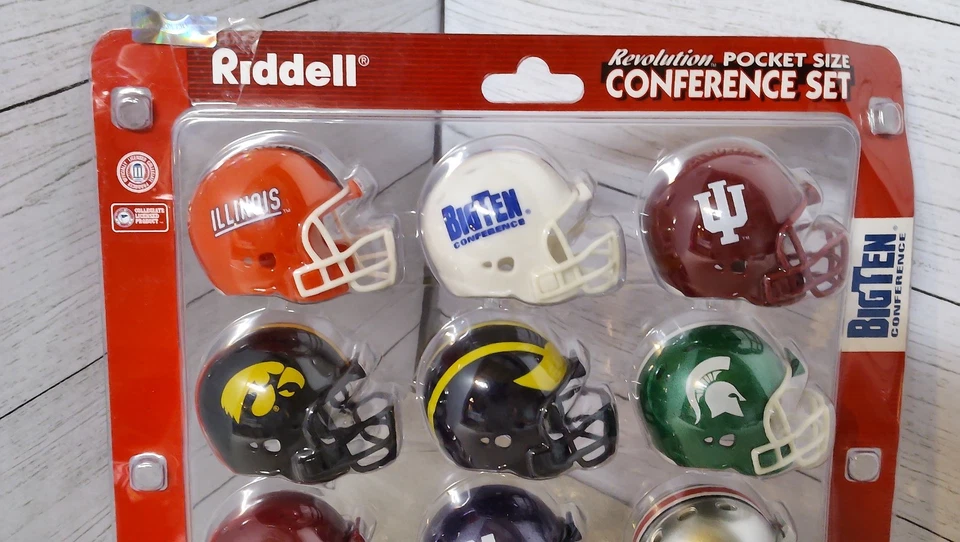Juego de conferencia de fútbol americano Riddell Big Ten Revolution tamaño de bolsillo 12 mini cascos Foto 3 de 4