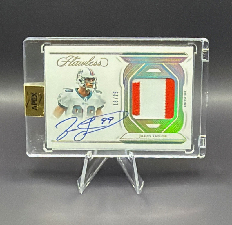 Panini Flawless Jason Taylor Dolphins Distinguished Patch Auto #DPA-JTA 18/25.