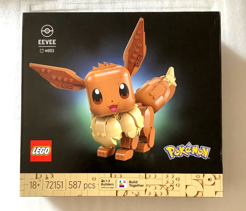 Pokemon Lego Eevee 72151  ( New box damaged)